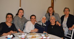Üsküdarlı emekli kadınlar musmutlu