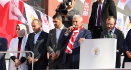 Başbakan Yıldırım, son mitingi Arnavutköy’de yaptı