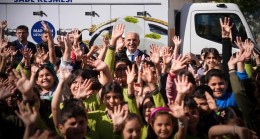 Başkan Yıldırım’dan İsrail’e destek veren markayı boykot eden Ümraniyeli öğrencilere ziyaret