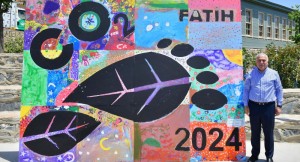 Fatih’te Dünya Çevre Günü’nde çocuklar dev karbon ayak izi tablosu tasarladı