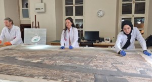 Topkapı Sarayı’ndaki 200 yıllık ‘Mekke ve Medine’ temalı tablolar restore ediliyor