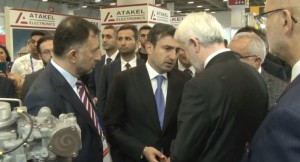 Selçuk Bayraktar TUSAŞ standını ziyaret etti