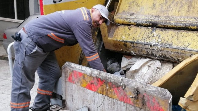 Şişli’de çöp konteynerinde yeni doğmuş bebek bulundu