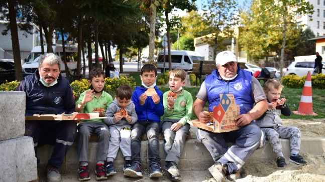 Tuzlalı çocuklardan yürekleri ısıtan görüntü