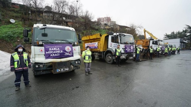 Kağıthane Belediyesi, karla mücadele için 500 kişilik ekip görevlendirdi