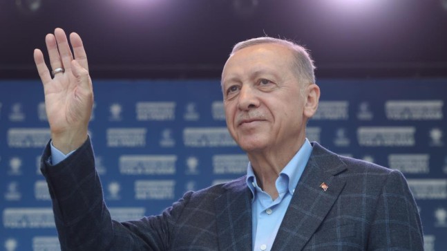 Cumhurbaşkanı Erdoğan: “Yarın sandıkları bayram yerine çevireceğiz”