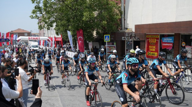Ömer Halisdemir Bisiklet Turu, Filistin ve Gazze bayraklarıyla başladı