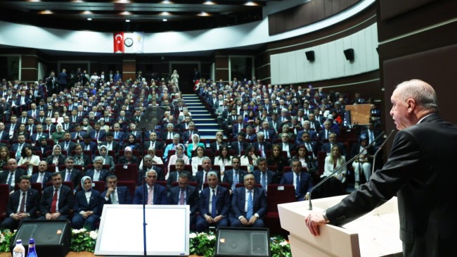 Erdoğan, bazı il başkanlarına “çalışmıyorsunuz” diyerek sitem etti
