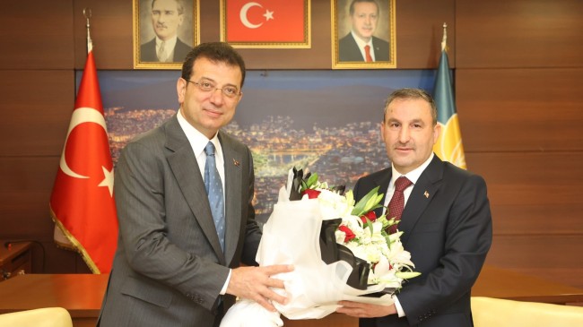 İBB Başkanı İmamoğlu, Sultanbeyli Belediye Başkanı Ali Tombaş’ı ziyaret etti