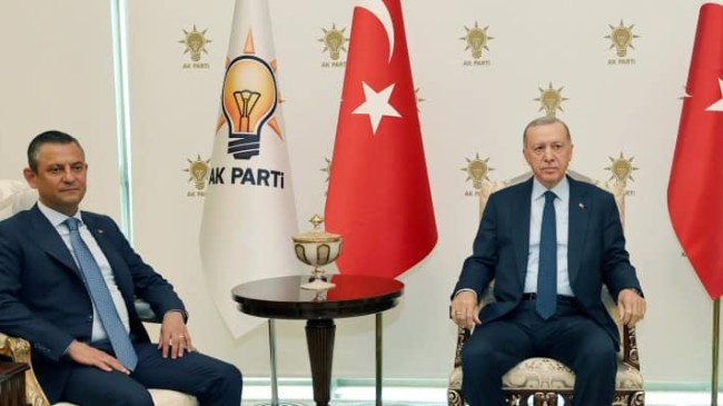 Özgür Özel’de Cumhurbaşkanı Erdoğan’ı CHP’de ağırlama heyecanı başladı