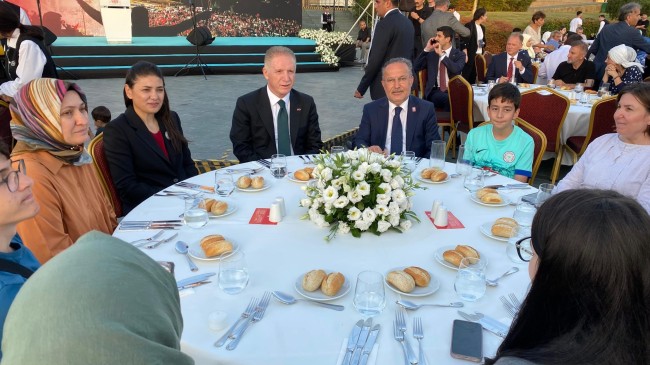 İstanbul Valiliği, 15 Temmuz şehit aileleri onuruna program düzenledi   