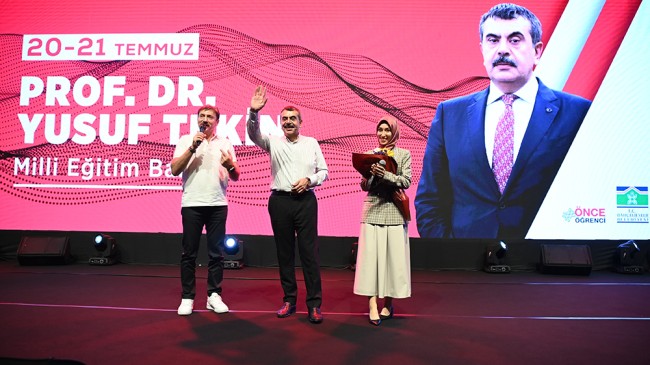 Bahçelievler’de “Tercih Destek 2024 Programı” gerçekleştirildi