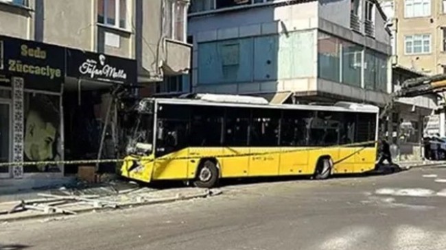 Pendik’te İETT otobüsü, kuaför dükkanına daldı, bina tahliye edildi